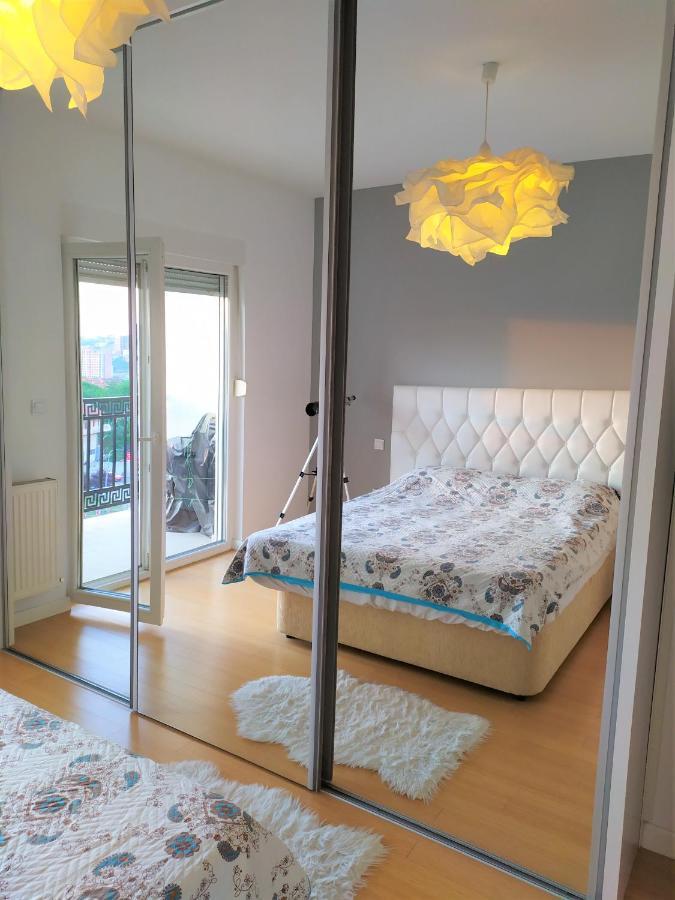 Modern Apartment With A View Feels Like Home Pristina Kültér fotó